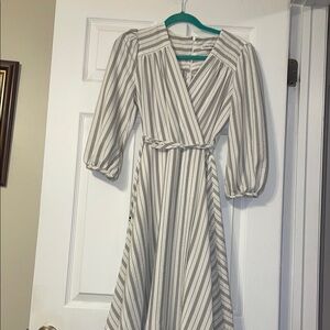 Calvin Klein White and Gray Wrap Dress perfect for the holidays